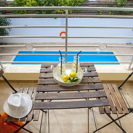 Cliantha Villa *